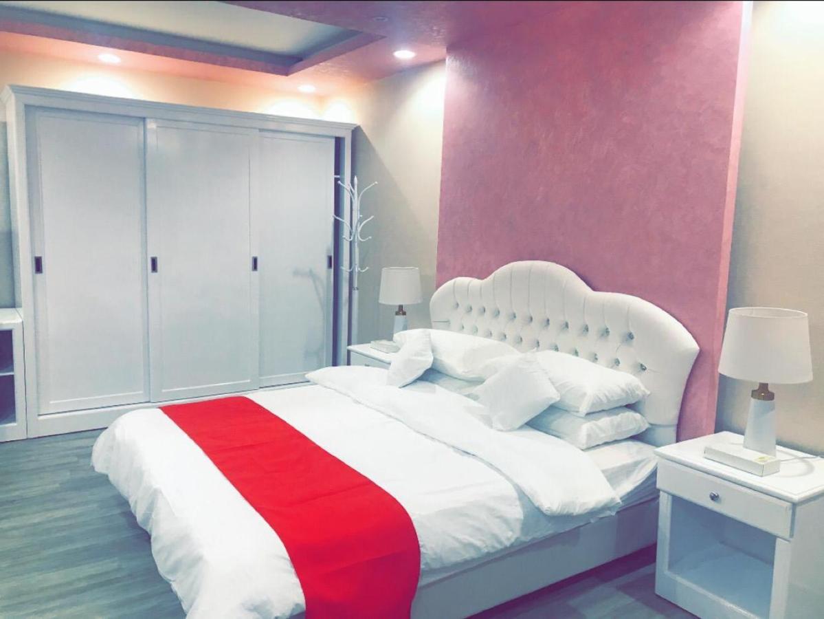 فندق ادوماتو Adomato Hotel Dawmat al-Jandal Ngoại thất bức ảnh