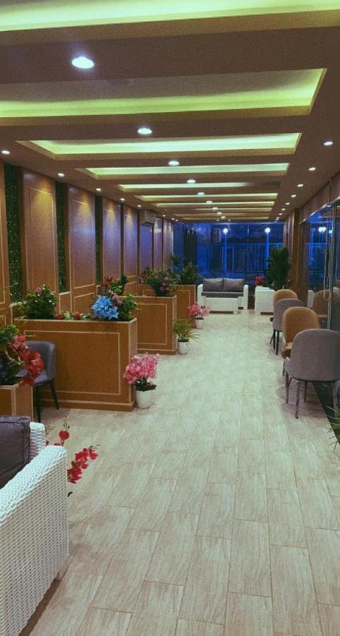 فندق ادوماتو Adomato Hotel Dawmat al-Jandal Ngoại thất bức ảnh