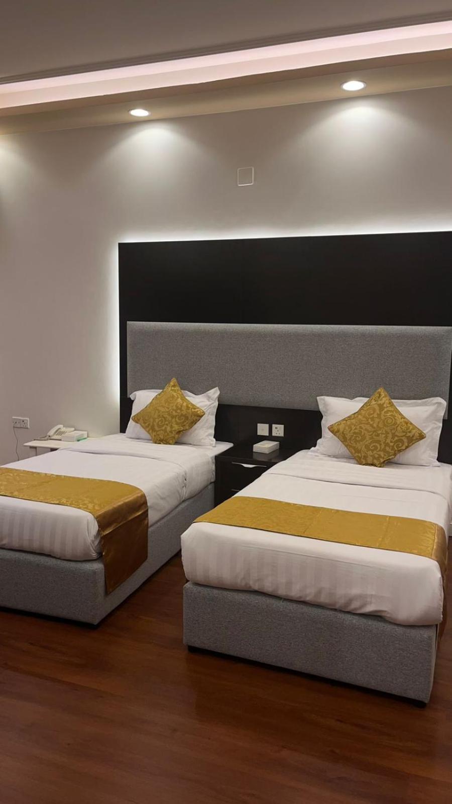 فندق ادوماتو Adomato Hotel Dawmat al-Jandal Ngoại thất bức ảnh